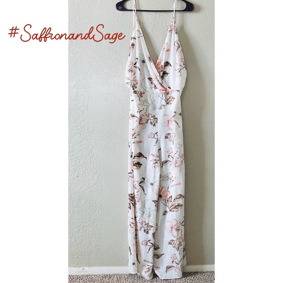 PLUS! Warm Weather Getaway👓👙🌞Floral Jumpsuit w/Adjustable Straps - Picture 2 of 11